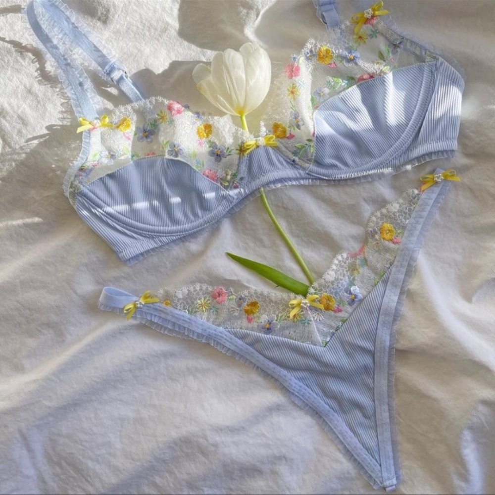 3 PIECE FOR LOVE AND LEMONS FOR VICTOIA SECRET PALOMA SET